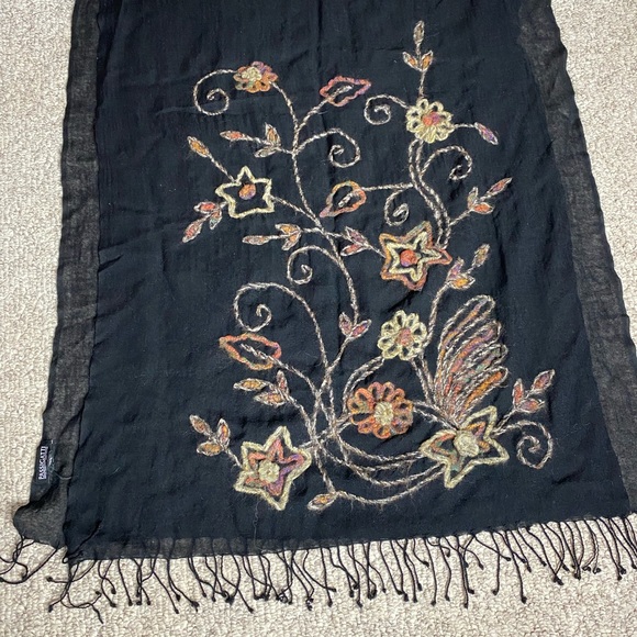 Giorgio Passigatti 100% wool gorgeous scarf fringed ends - Picture 8 of 8